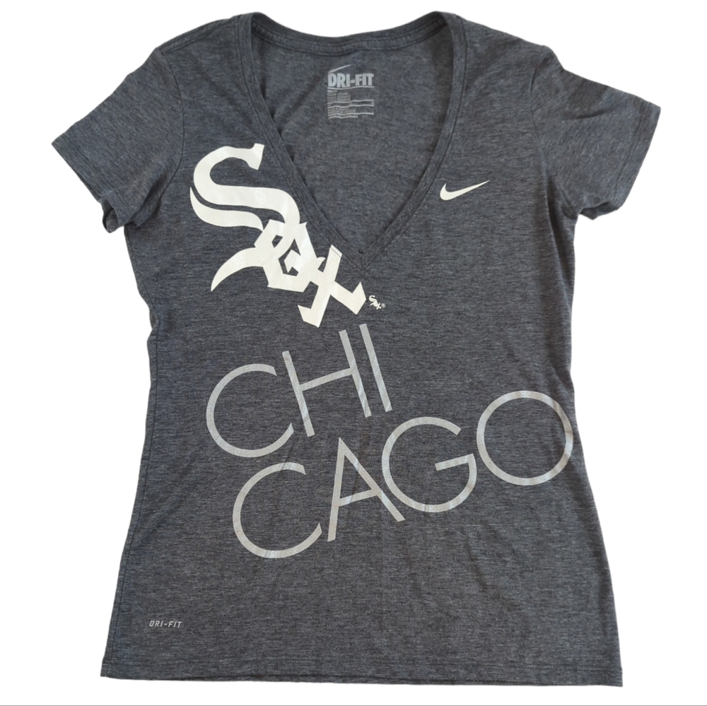 Chicago Sox Nike Dri Fit T-shirt slim fit, v-neck, women's medium, Baseball